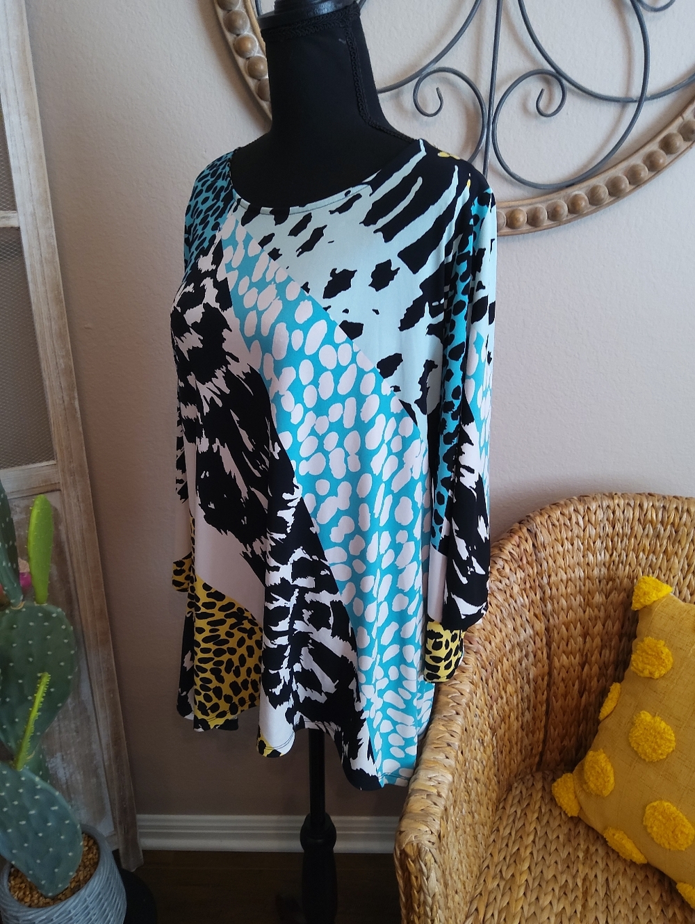 Alfani Multicolor Animal Print Tunic - Black, White, Aqua, Yellow - Picture 3 of 10